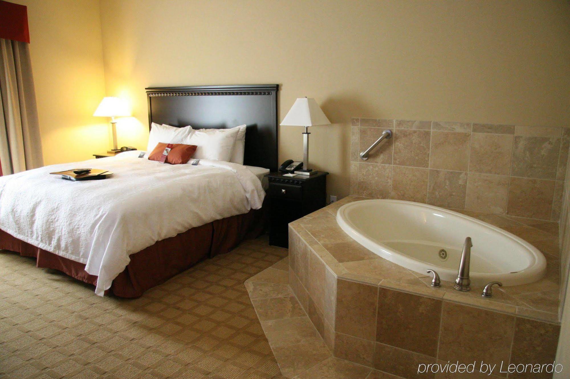 Hampton Inn Dade City - Zephyr Hills Room photo